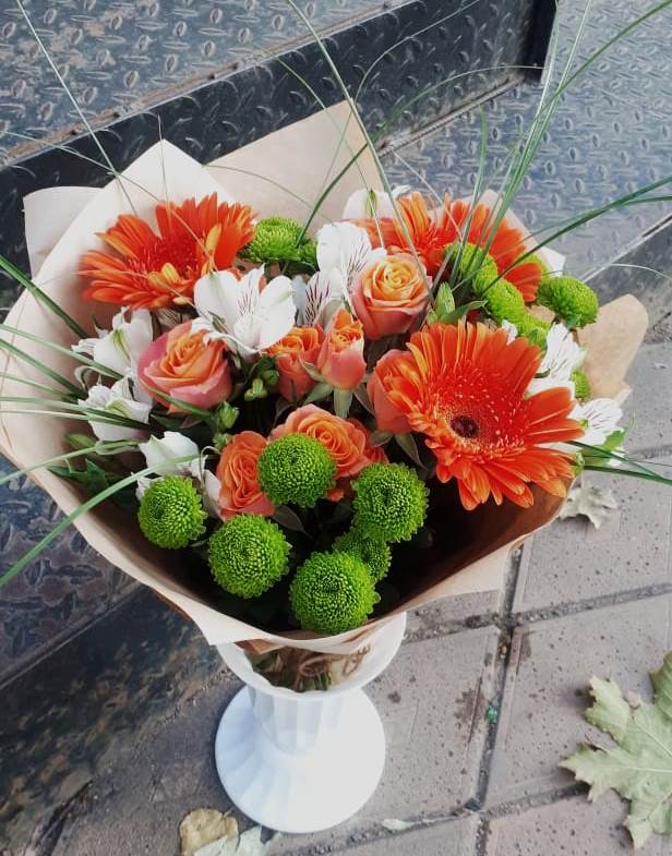 Букет цветов из: Герберы, Хризантемы, Альстромерии и Розы в Канске