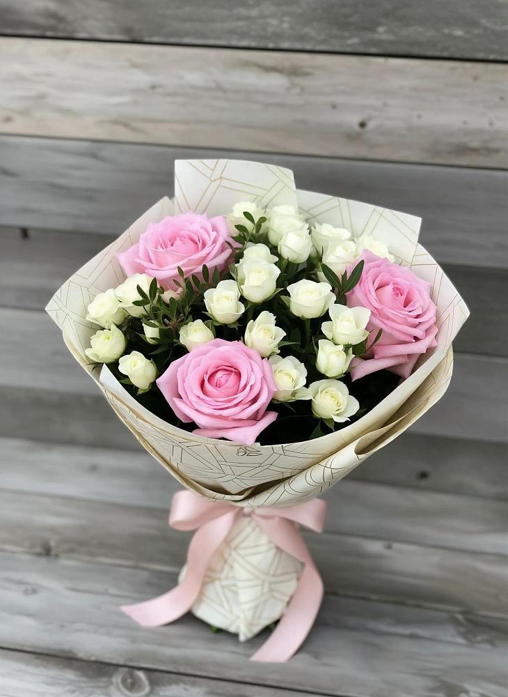 Букет цветов из: Розы в Канске