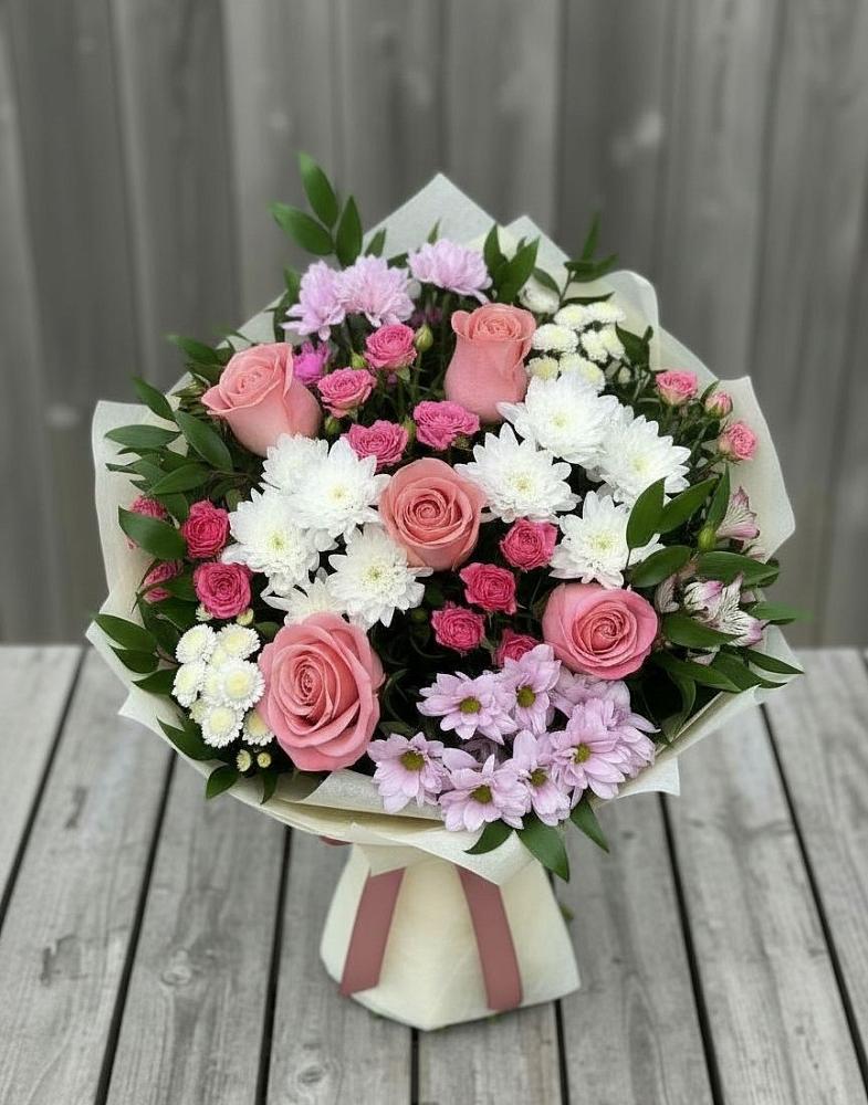 Букет цветов из: Альстромерии, Гвоздики, Розы и Хризантемы в Канске