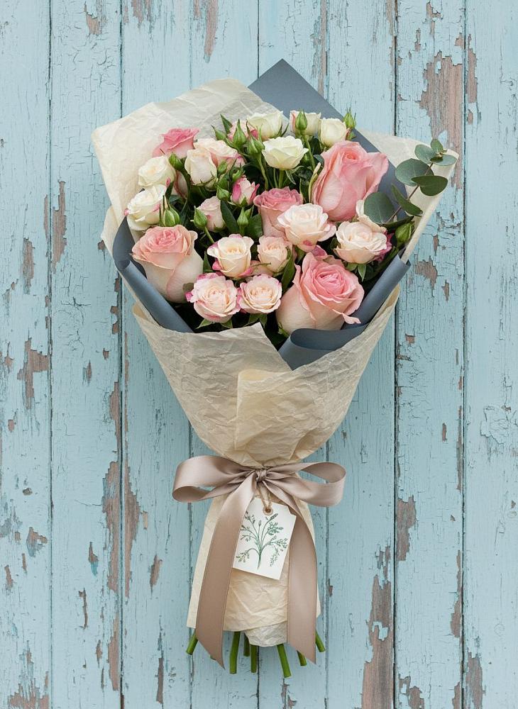 Букет цветов из: Розы в Канске