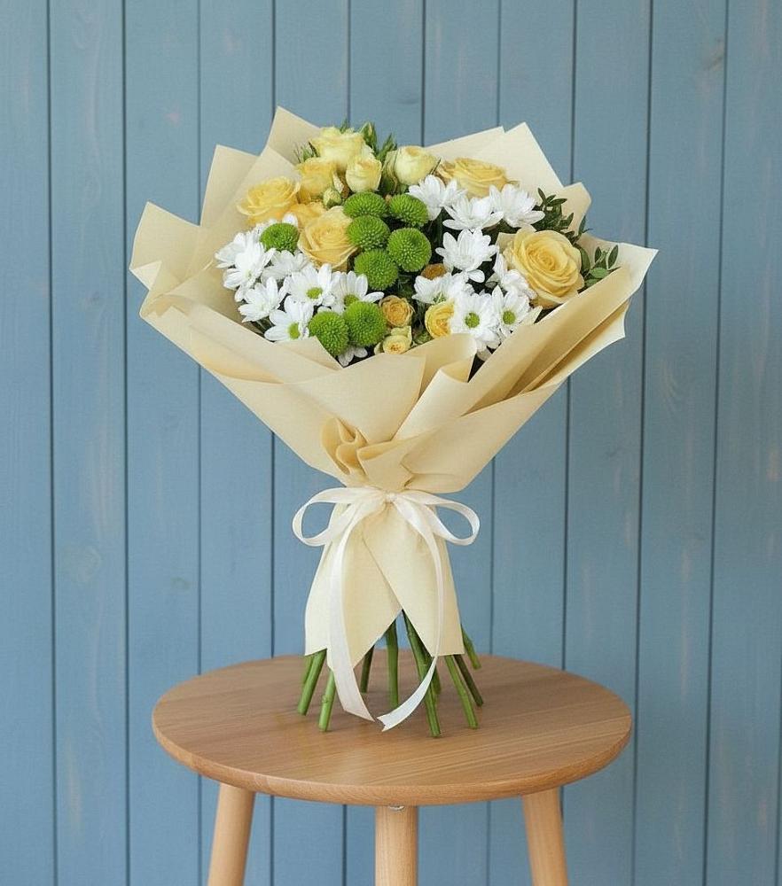 Букет цветов из: Хризантемы и Розы в Канске