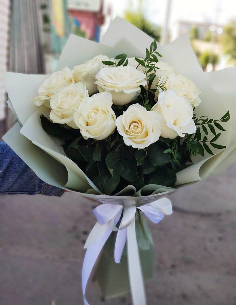 Букет Белые розы Проуд в Канске