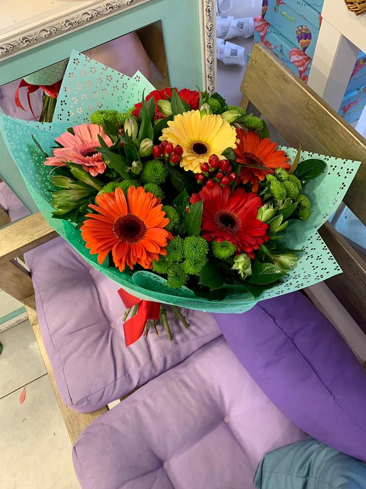 Букет цветов из: Герберы, Хризантемы и Альстромерии в Канске