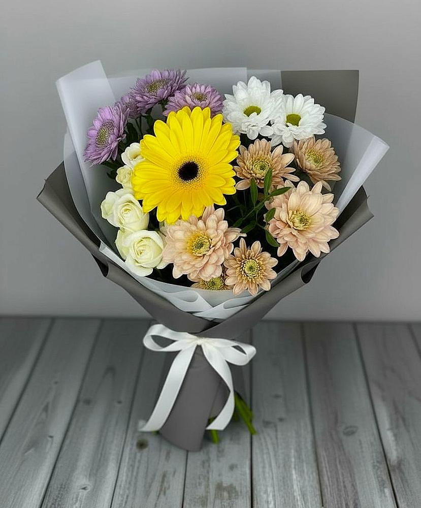 Букет цветов из: Розы, Герберы и Хризантемы в Канске