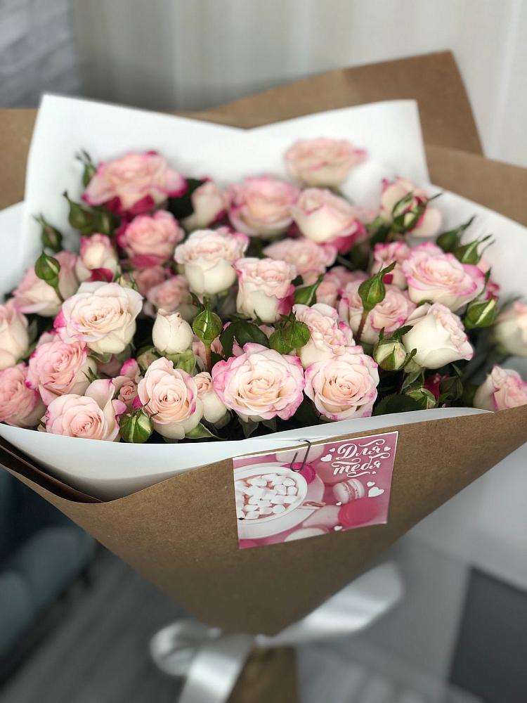 Букет цветов из: Розы в Канске