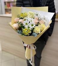 Букет цветов из:  Альстромерии, Розы и Хризантемы в Канске
