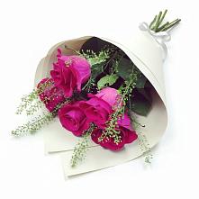 Букет цветов из:  Розы в Канске