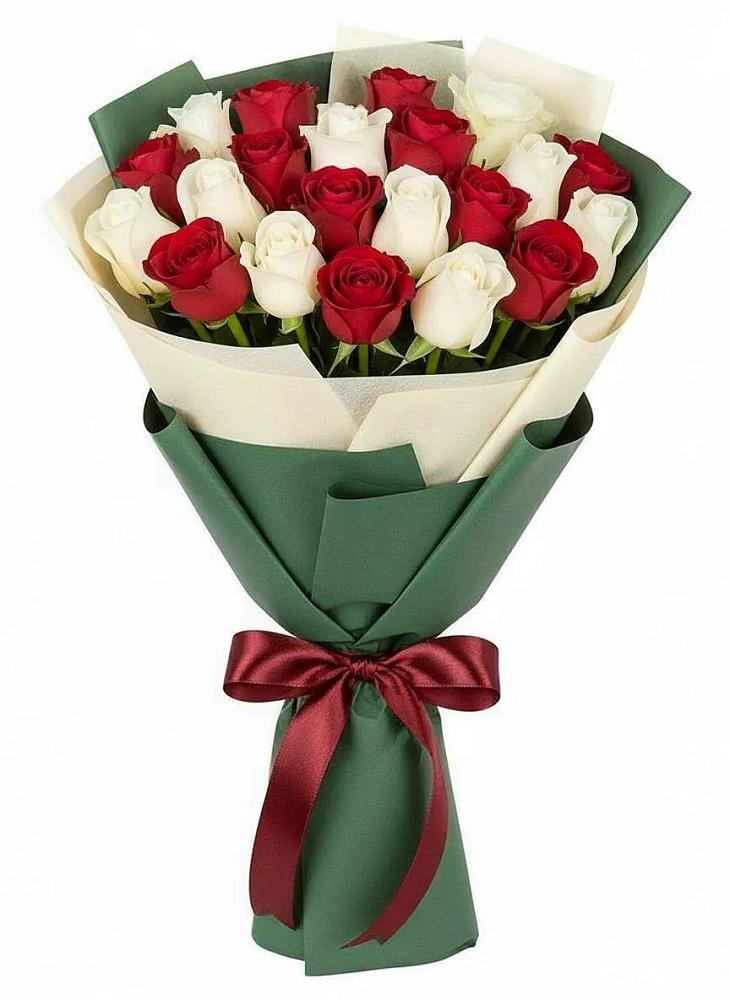 Букет Микс из красных и белых роз в Канске