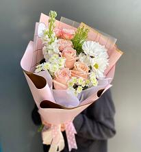 Букет цветов из:  Хризантемы и Розы в Канске