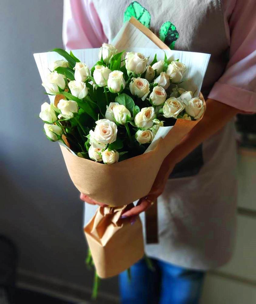Букет цветов из: Розы в Канске