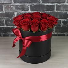 Цветочная композиция из Розы в шляпной коробке в Канске