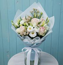 Букет цветов из:  Розы и Лизиантусы в Канске