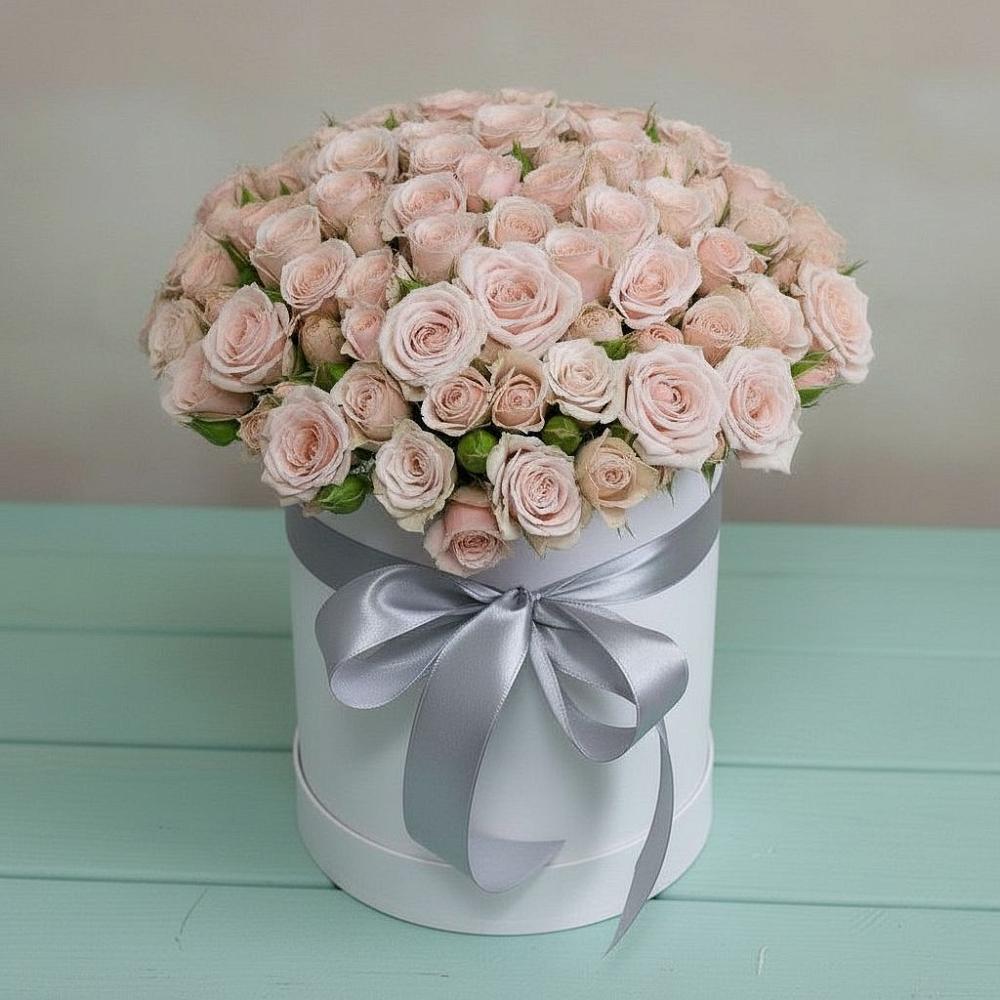 Цветочная композиция из Розы в шляпной коробке в Канске